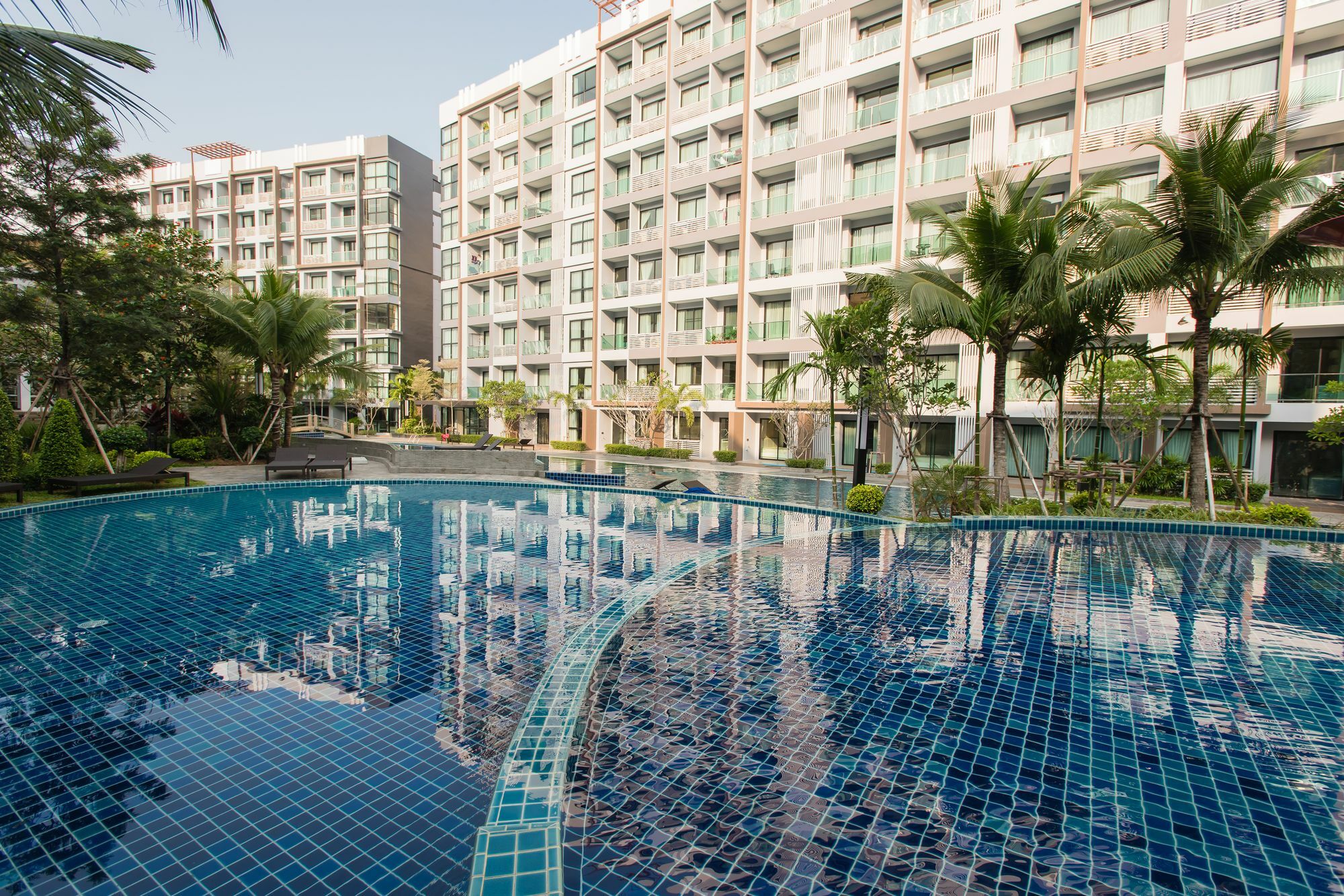 Dusit Grand Park Lägenhet Jomtien Beach Exteriör bild